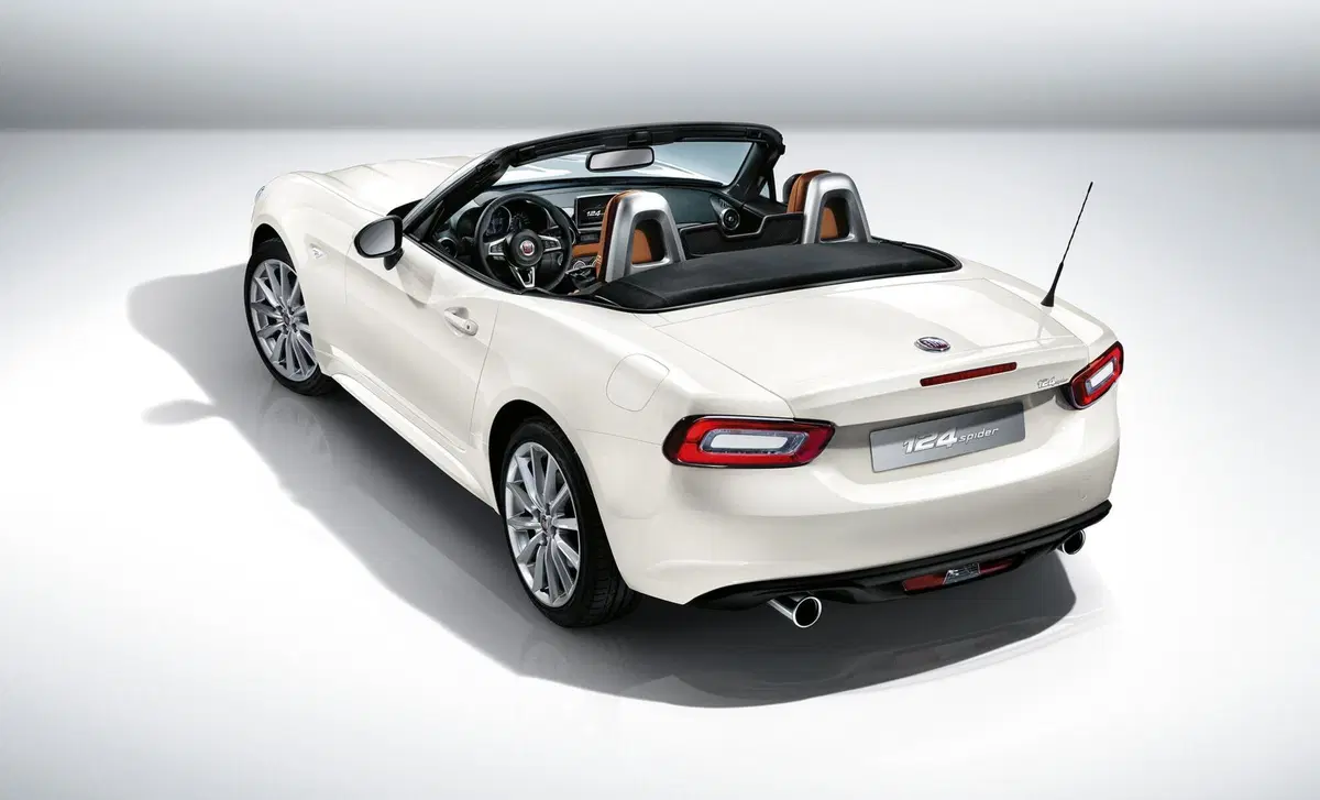 Fiat 124 spider 124 spider 1.4 MultiAir Lusso (4)