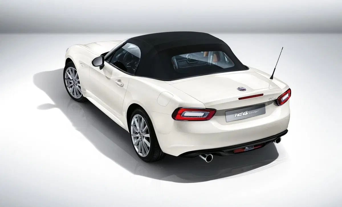 Fiat 124 spider 124 spider 1.4 MultiAir Lusso (7)