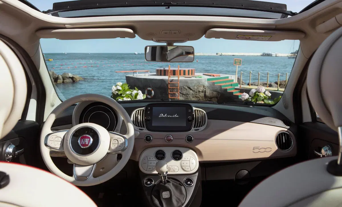 Fiat 500 Cabrio 1.0 Hybrid Club (8)