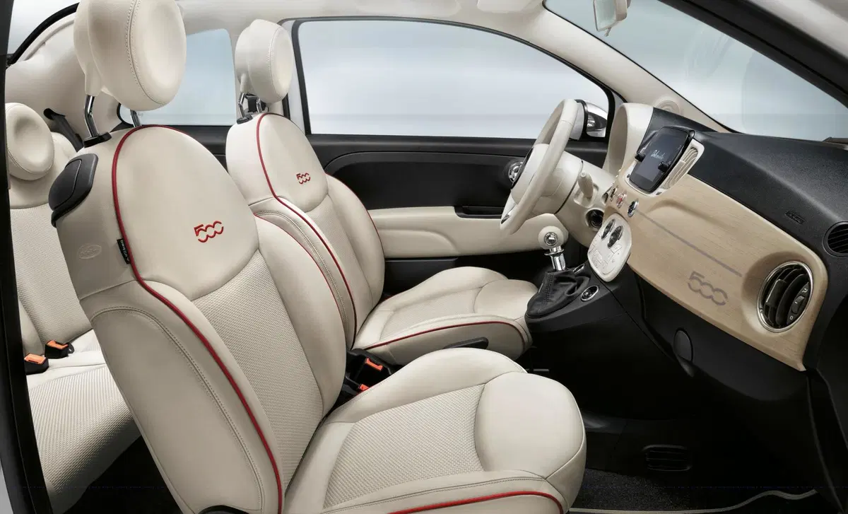 Fiat 500 Cabrio 1.0 Hybrid Club (9)