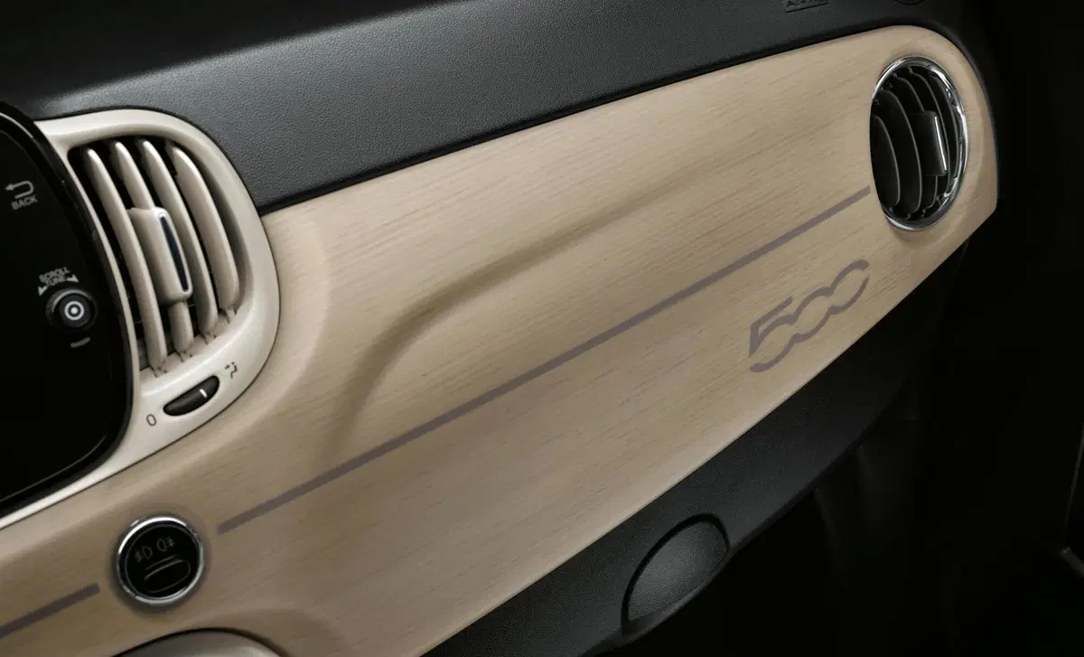 Fiat 500 Cabrio 1.0 Hybrid Club (13)
