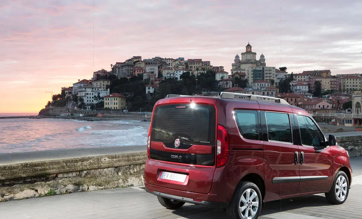 Fiat Doblò (2009-->>) (9)
