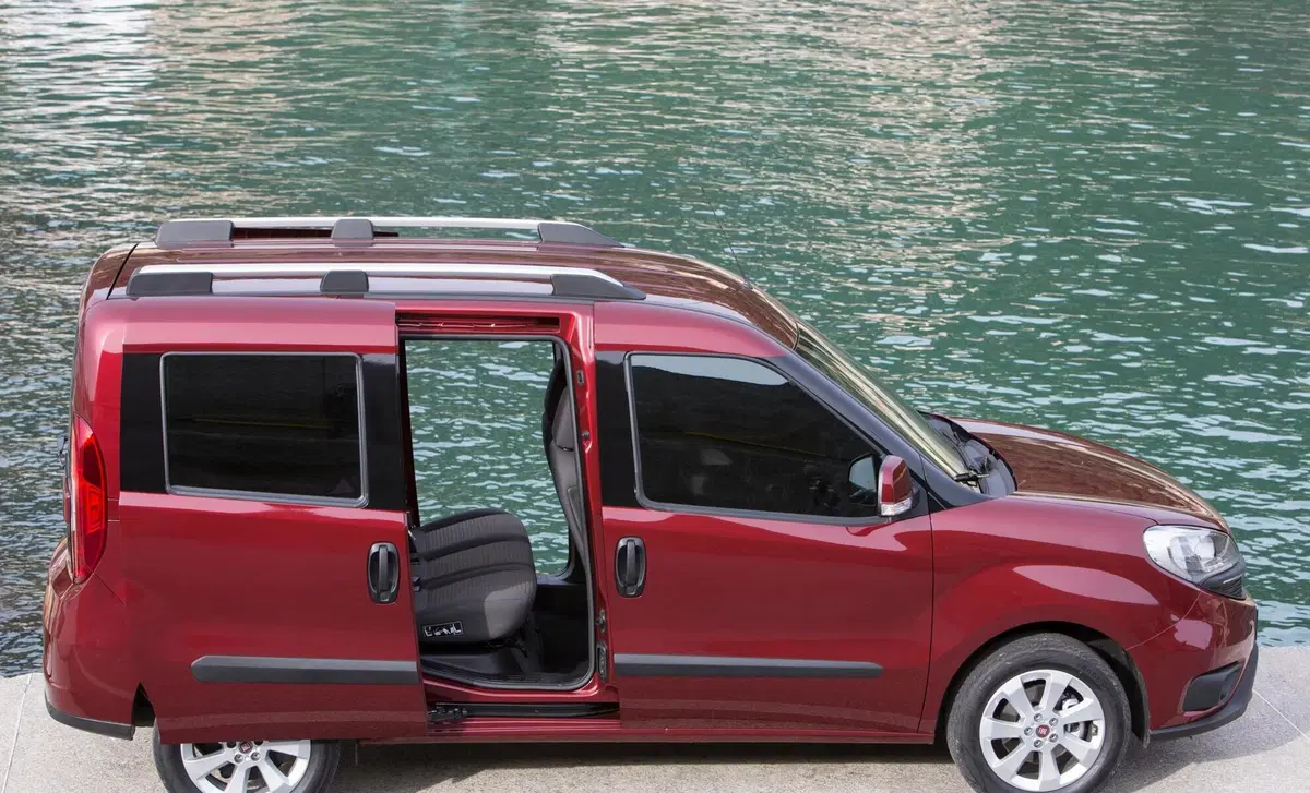 Fiat Doblò (2009-->>) (10)