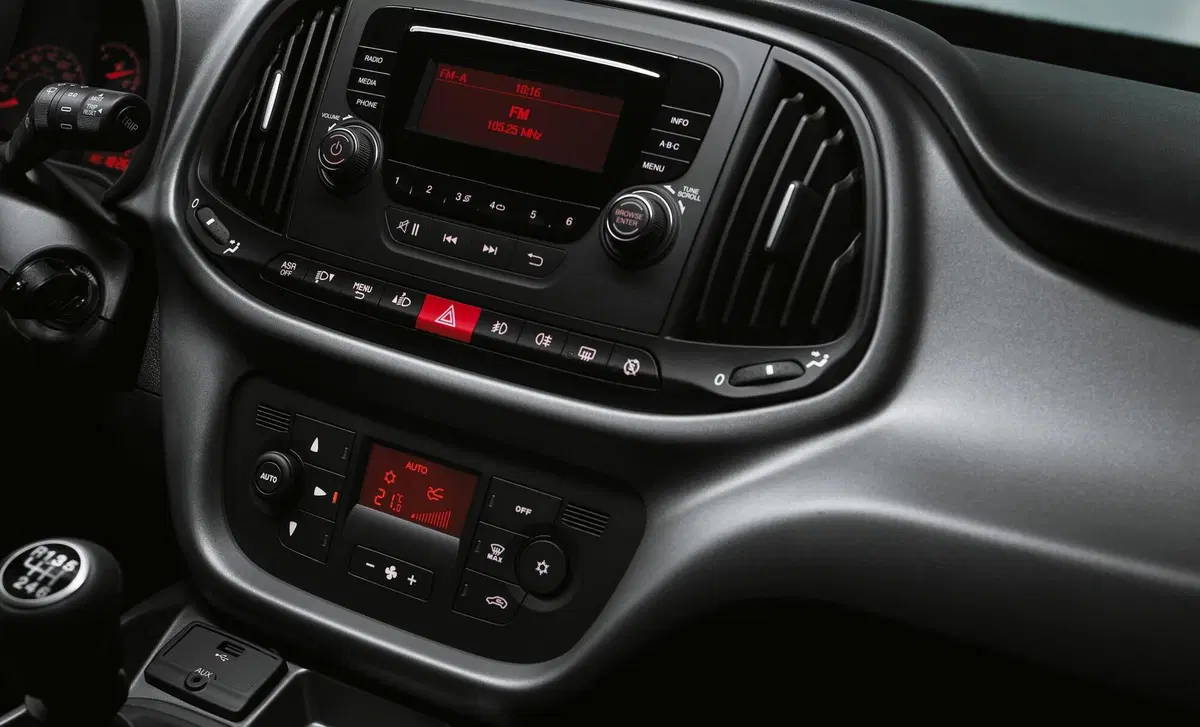 Fiat Doblò (2009-->>) (17)