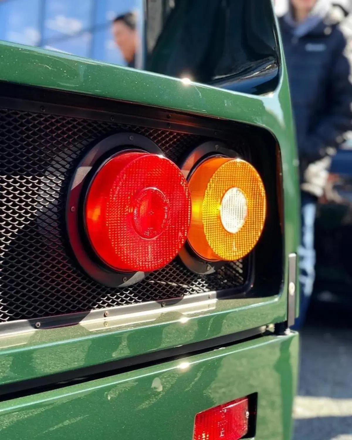 Non è eco, non è green e nemmeno british, ma che bel verde di un'auto: Ferrari F40 special [Foto gallery] (4)