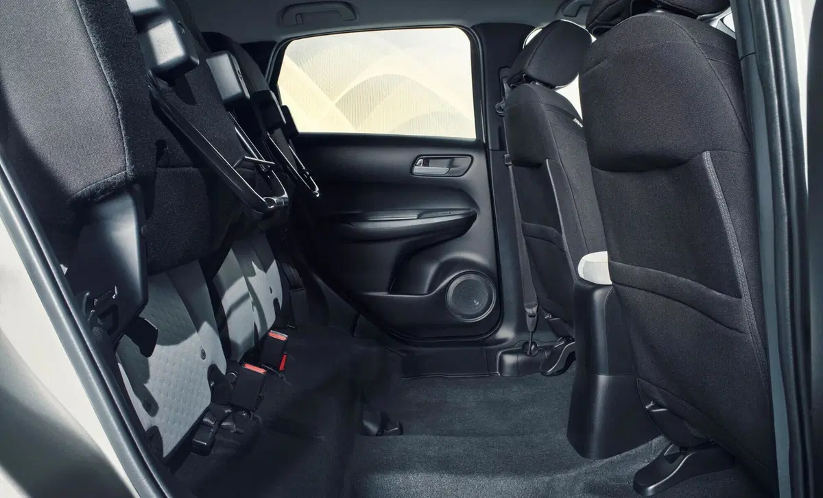 Honda Jazz 1.5 Hev Crosstar eCVT Bicolor Executive (27)
