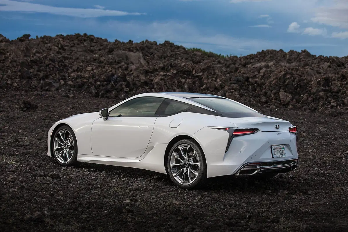 Lexus LC Coupé 2021: restyling e aggiornamenti tecnici (3)