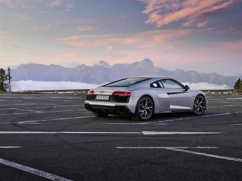 Il posteriore della Audi R8 RWD 2019