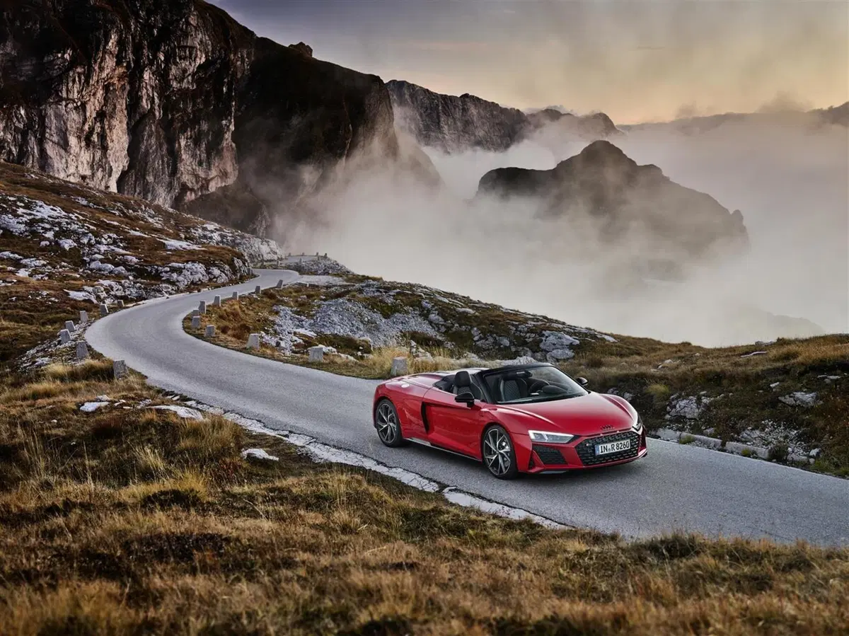 Audi R8 RWD restyling: prezzi da 154.750 euro (4)