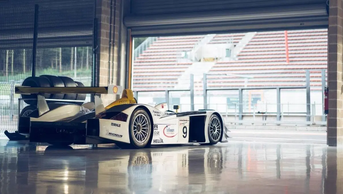 La vera Audi R8 è in vendita: esemplare che ha corso la 24h Le Mans 2000 (3)