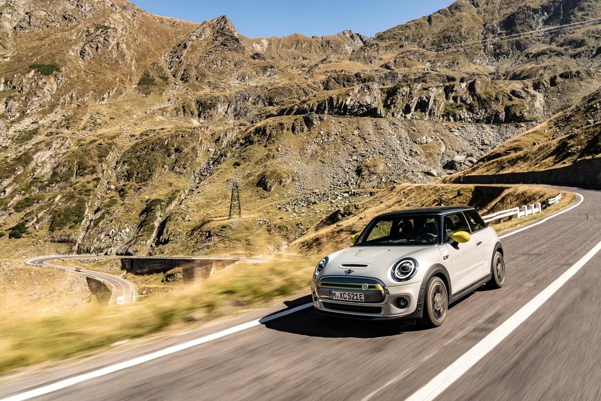 Mini Cooper SE (23)