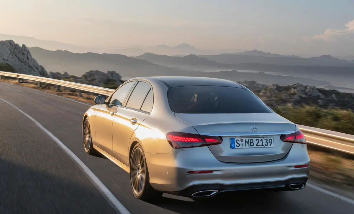 Mercedes-Benz Classe E 200 Auto Mild hybrid Premium Plus (10)