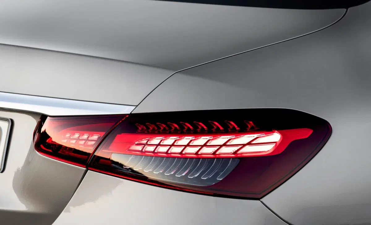 Mercedes-Benz Classe E 200 Auto Mild hybrid Premium Plus (22)