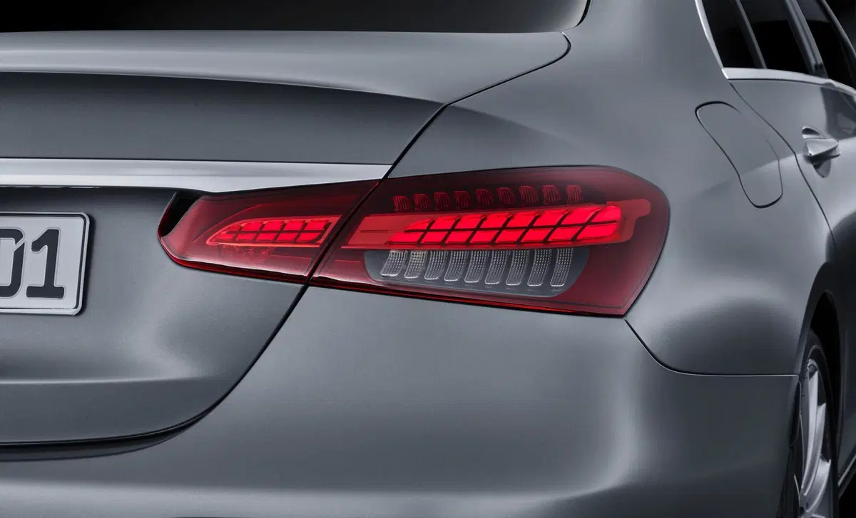 Mercedes-Benz Classe E 200 Auto Mild hybrid Premium Plus (23)