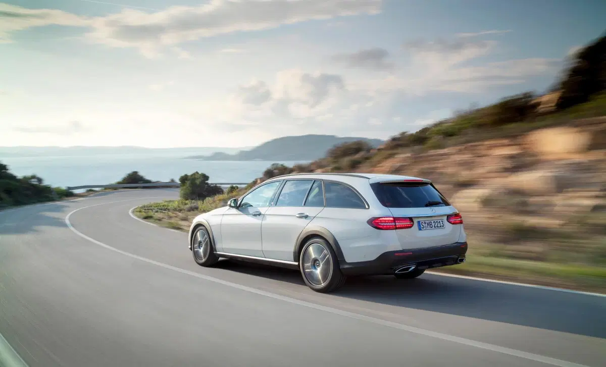 Mercedes-Benz Classe E Station Wagon 350 d 4Matic Premium All-Terrain (4)