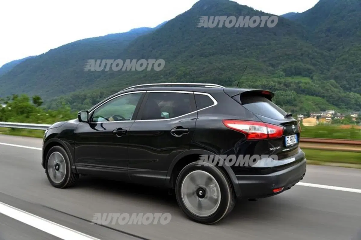 Nissan Qashqai 1.6 DIG-T 163 CV, il Qashqai più veloce (3)