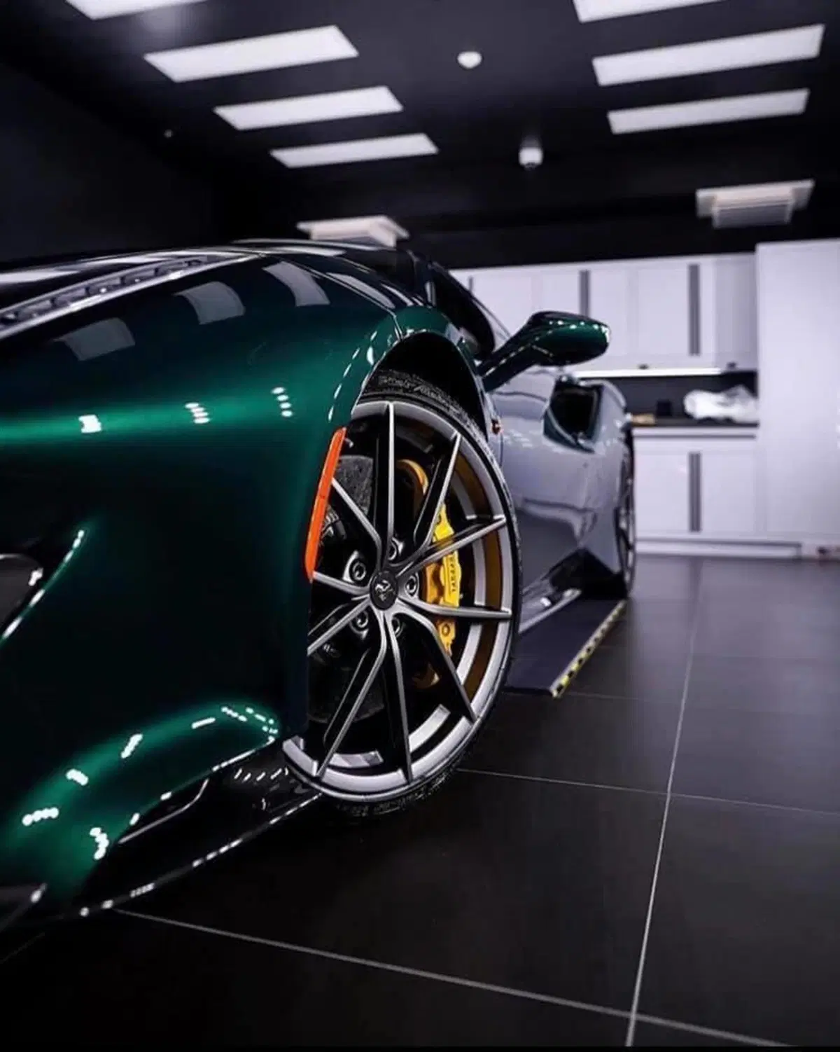 Sognare insieme: foto stupende di una Ferrari 488 Pista (2)