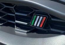 Quel marchio sul cofano, che potrebbe esser tricolore: il logo Fiat ritorna a quattro barre in verde bianco e rosso?