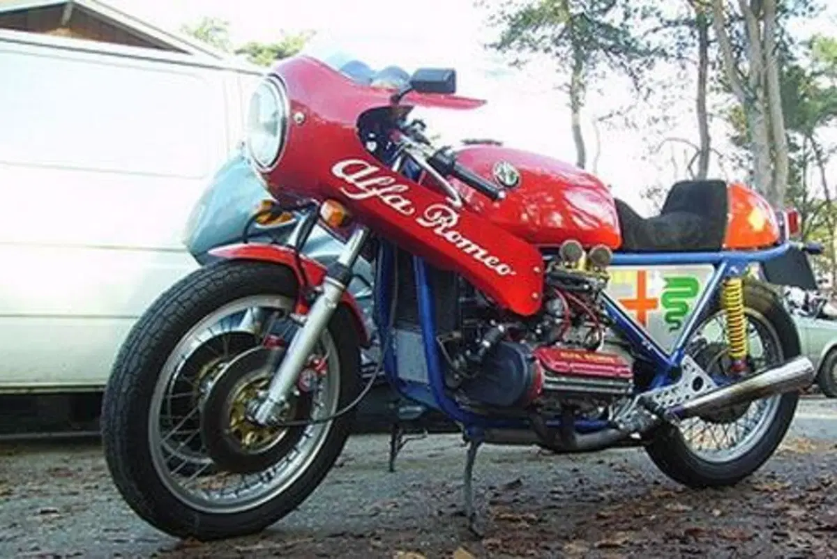 Alfa-moto-Romeo, Alfetto: il boxer 4 cilindri sulle due ruote [video]