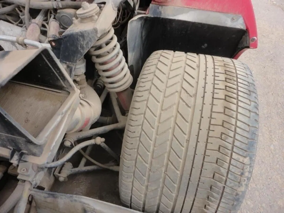 Ferrari F40 abbandonata: era di Uday Hussein, figlio di Saddam (20)