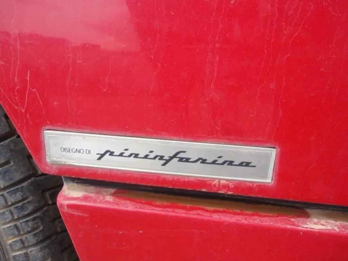 Ferrari F40 abbandonata: era di Uday Hussein, figlio di Saddam (4)