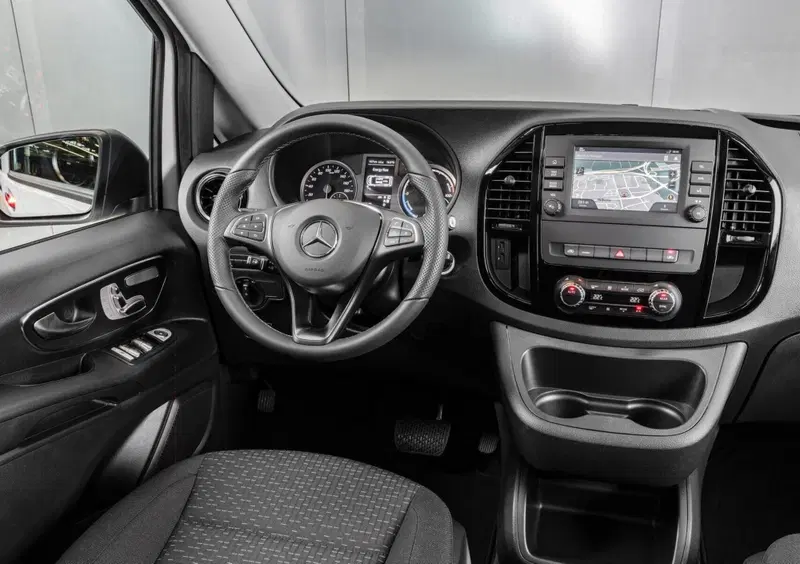 Mercedes-Benz Classe eVito Furgone (2019-->>) (12)