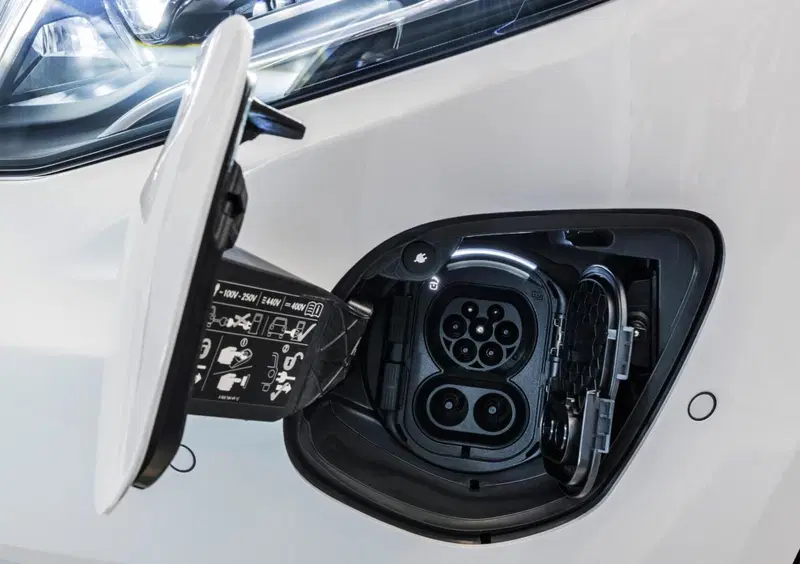 Mercedes-Benz Classe eVito Furgone (2019-->>) (17)