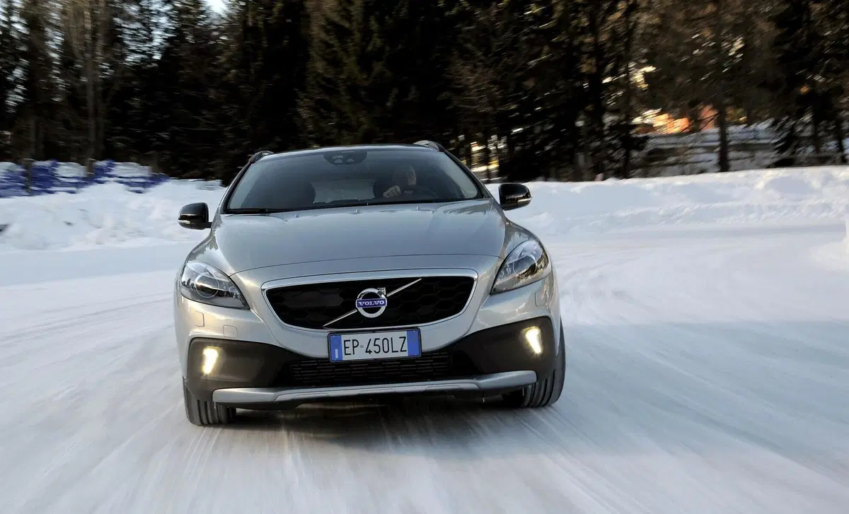 Volvo V40 Cross Country D2 (3)