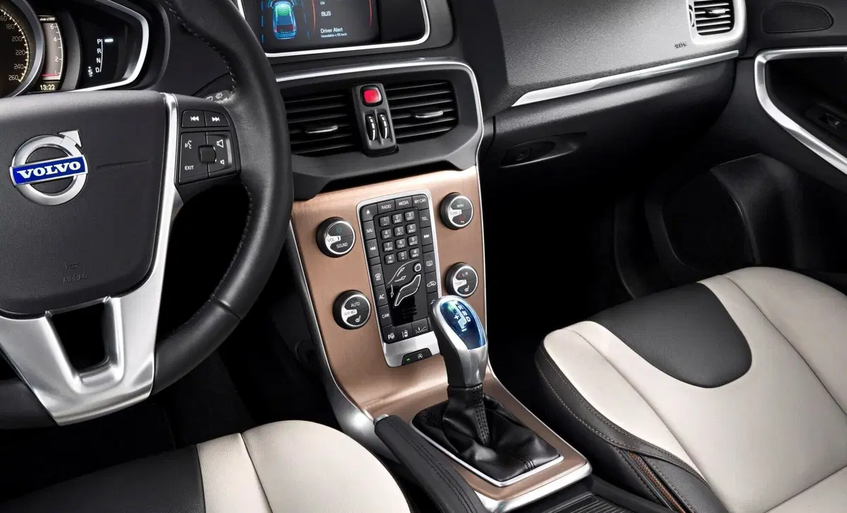 Volvo V40 Cross Country D2 (15)