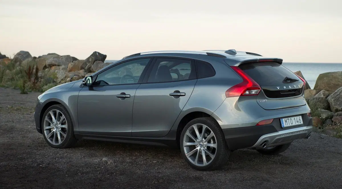 Volvo V40 D2 Geartronic Kinetic N1 (4)