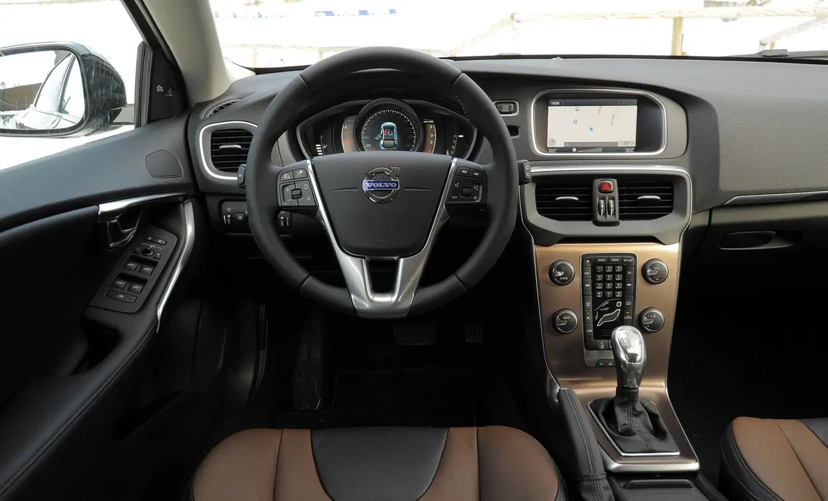 Volvo V40 D2 Geartronic Kinetic N1 (16)