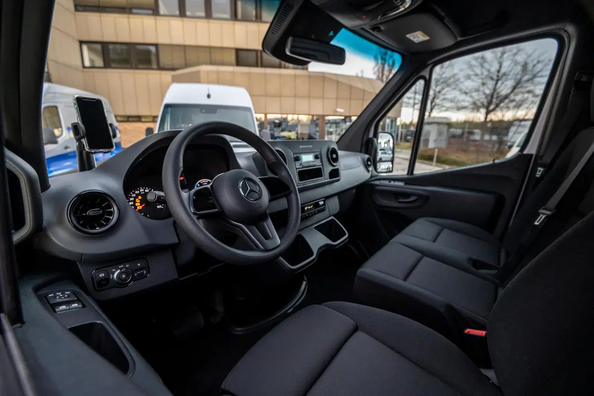 Mercedes-Benz Sprinter (2018-->>) (24)