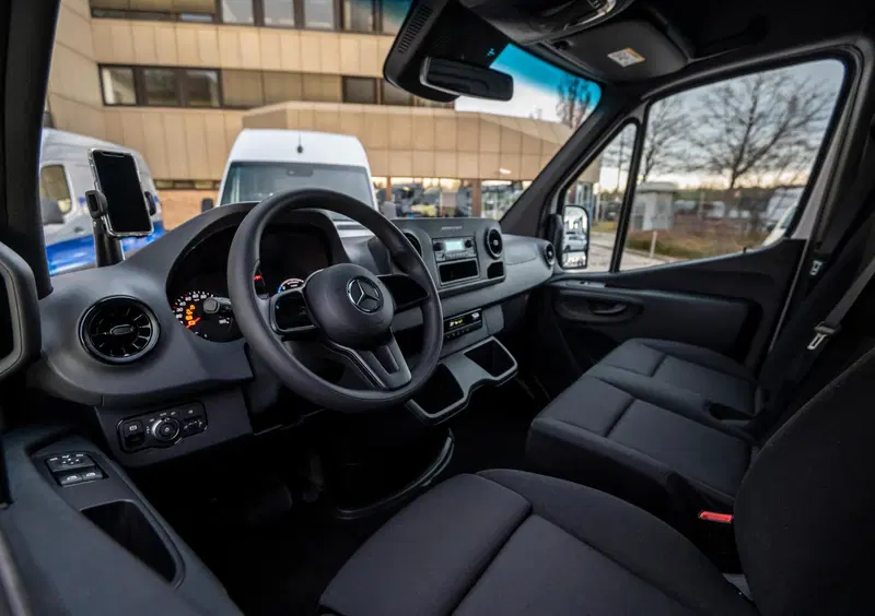 Mercedes-Benz Sprinter (24)