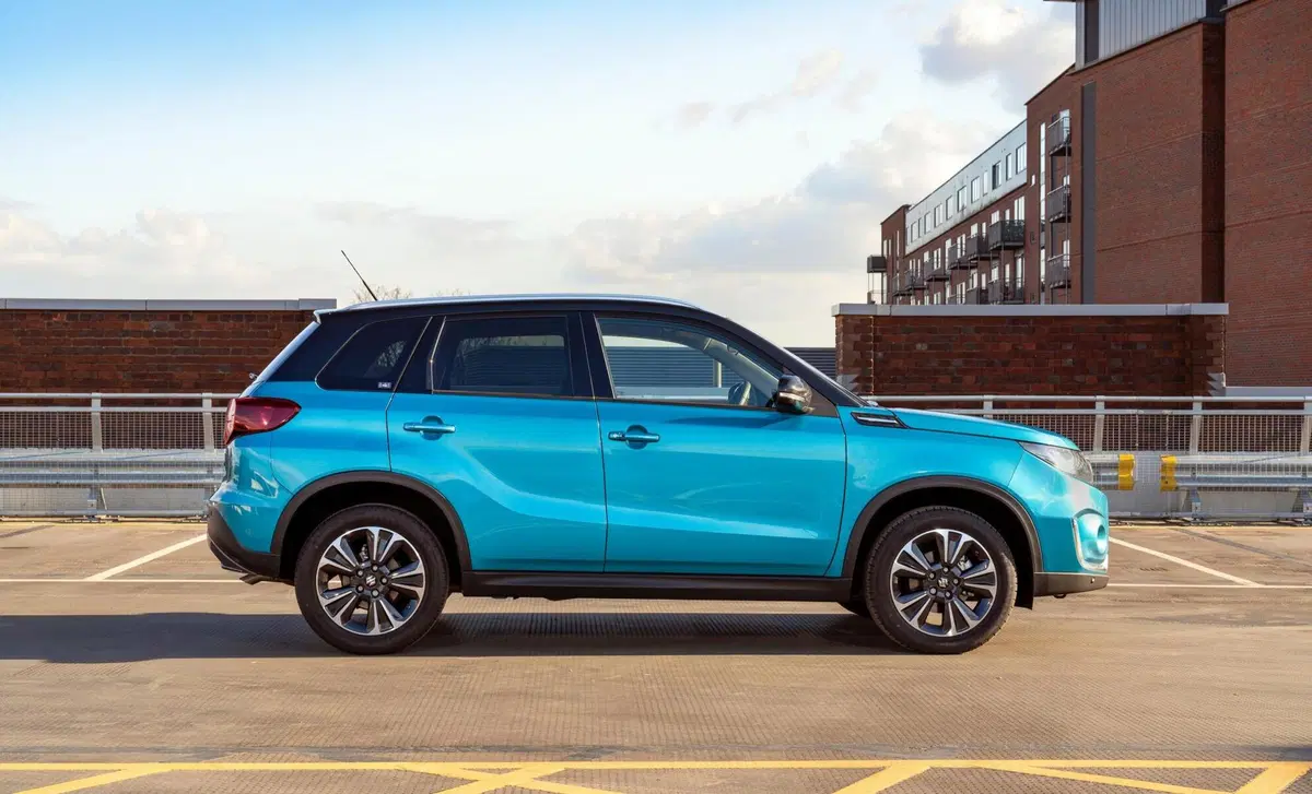 Suzuki Vitara 1.4 Hybrid Starview (26)