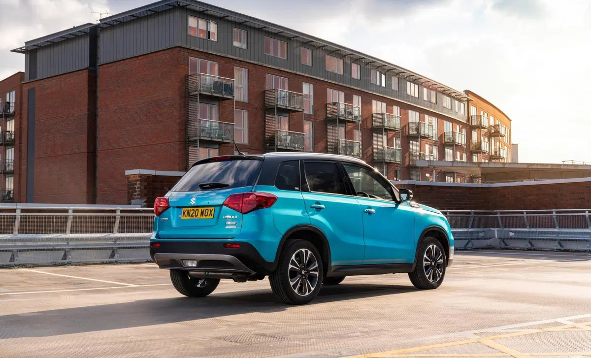Suzuki Vitara 1.4 Hybrid Starview (27)