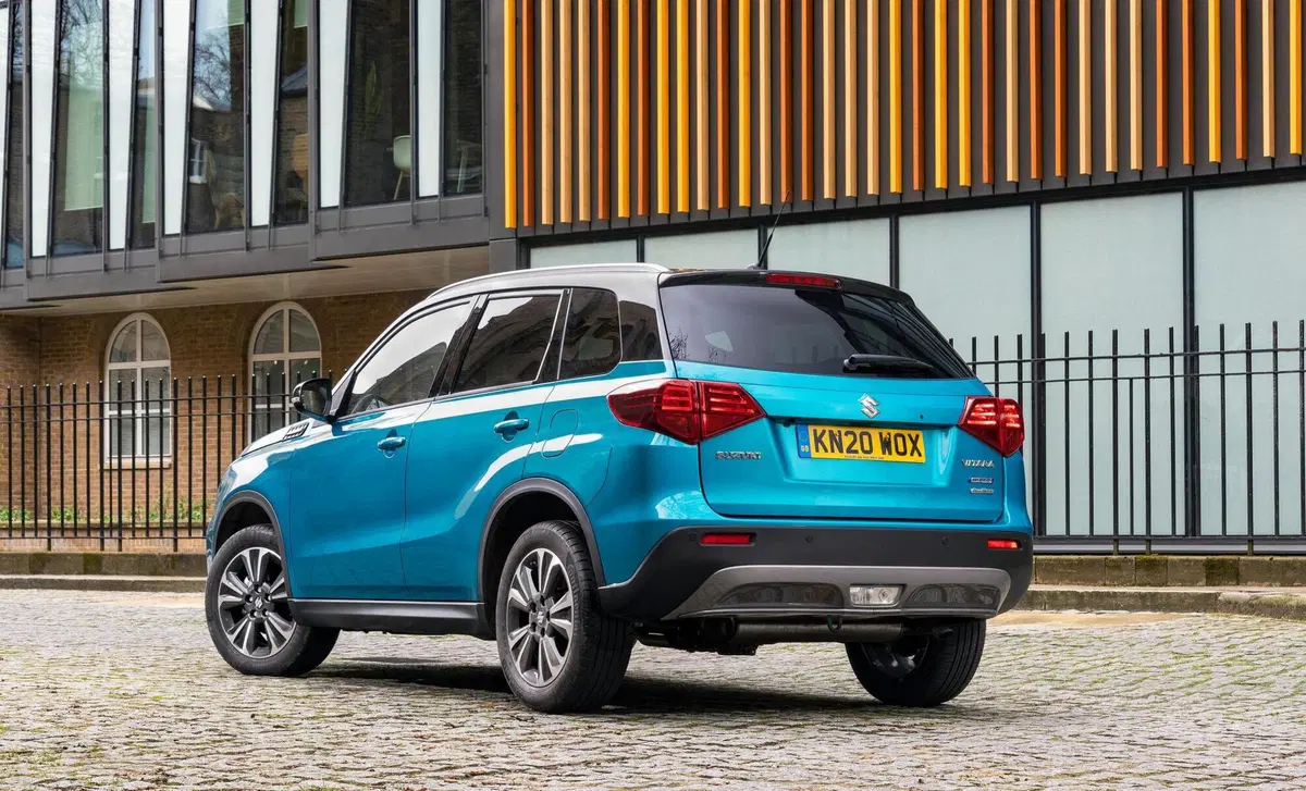 Suzuki Vitara 1.4 Hybrid Starview (28)