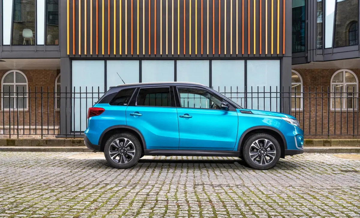 Suzuki Vitara 1.4 Hybrid Starview (29)