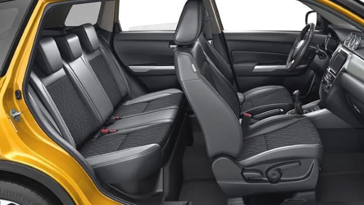 Suzuki Vitara 1.4 Hybrid Starview (34)