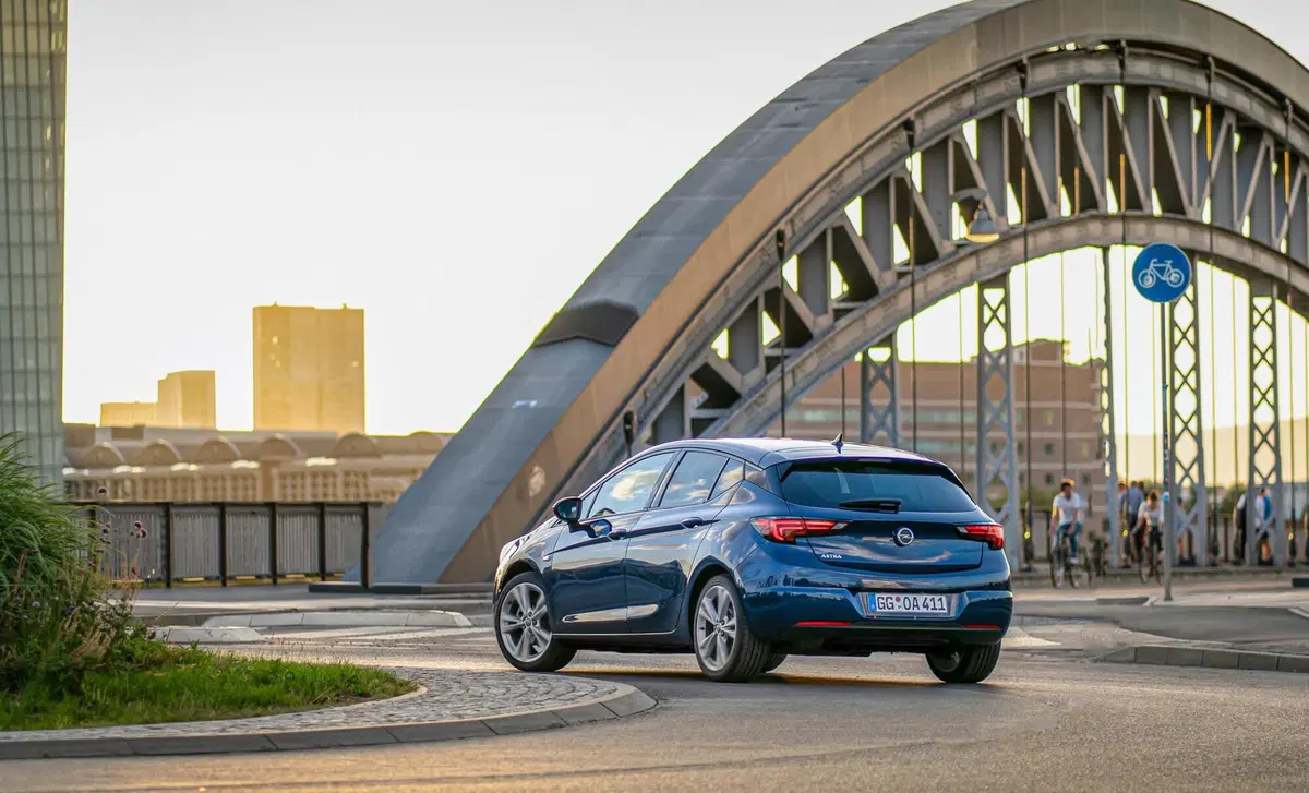 Opel Astra 1.5 CDTI 105 CV S&S 5 porte GS Line (4)