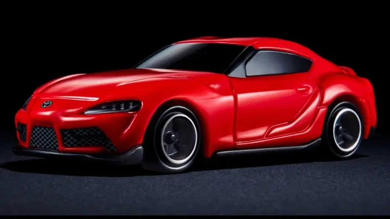 Toyota GR Supra diventa una sorpresa dell'Happy Meal in Giappone