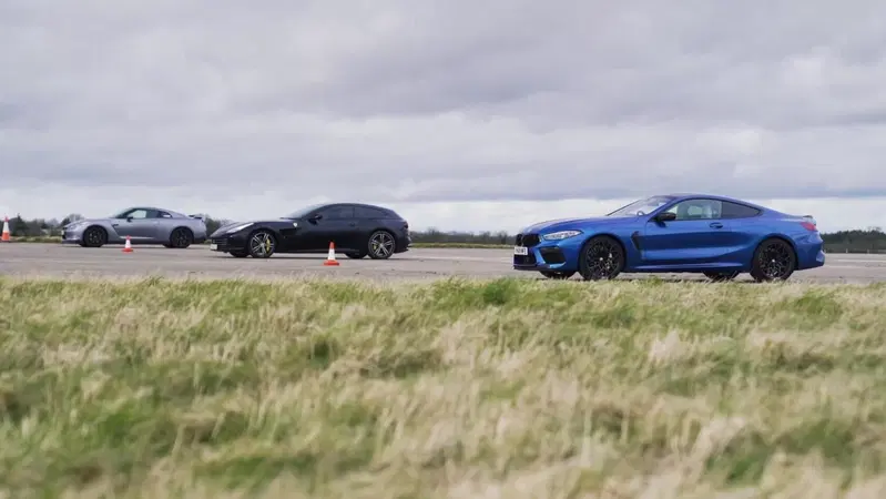 Super Drag Race: BMW M8, Nissan GT-R e Ferrari GTC4Lusso [VIDEO]
