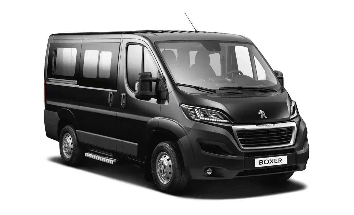 Peugeot Boxer Furgone 335 2.2 BlueHDi 140 S&S PM-TM Furgone Vetrato (5)