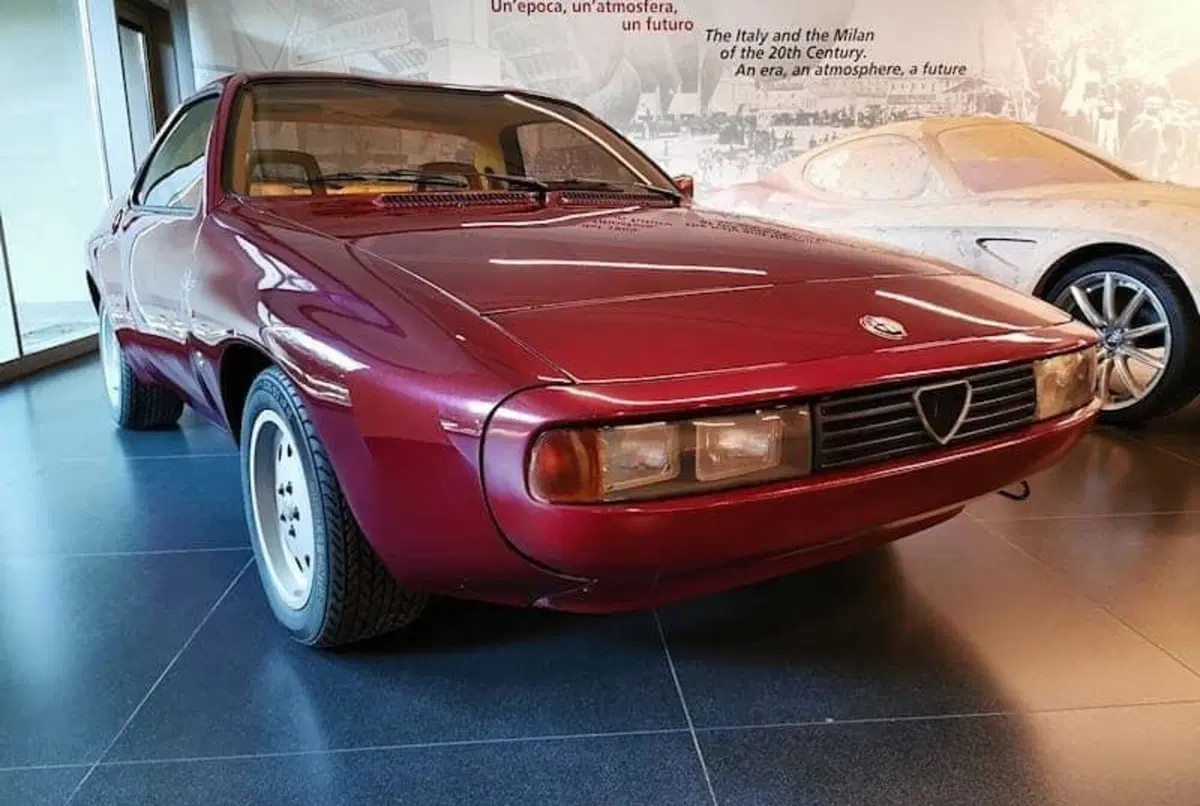 Vi ricordate la Zagato compact 2+2 Zeta Sei? (Alfa Romeo Z6) (11)