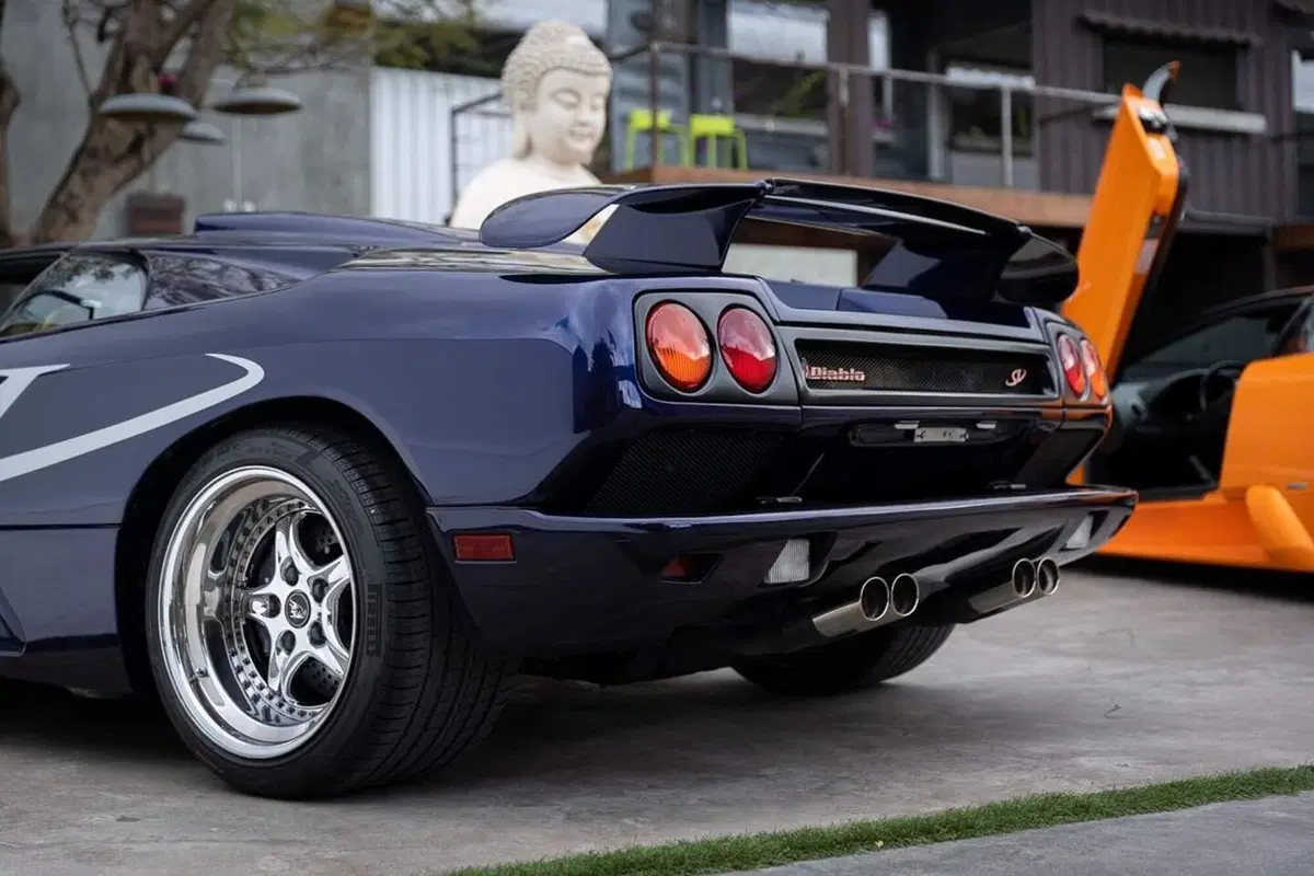 Lamborghini Diablo SV Monterey Edition, la speciale per gli USA (7)
