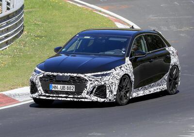 Nuova Audi RS3 Sportback: eccola quasi senza veli [Foto spia]