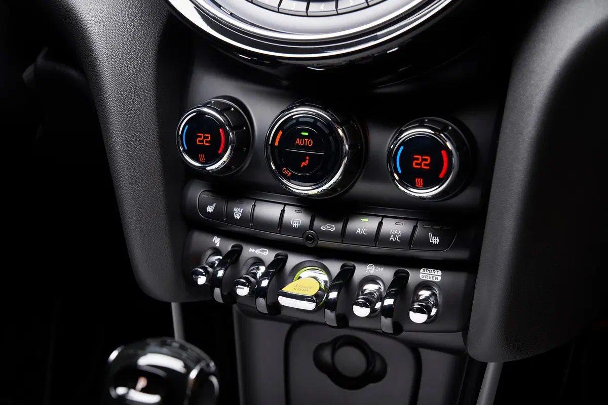 Controllare l'auto da remoto. L'App di Mini Elettrica [VIDEO] (13)