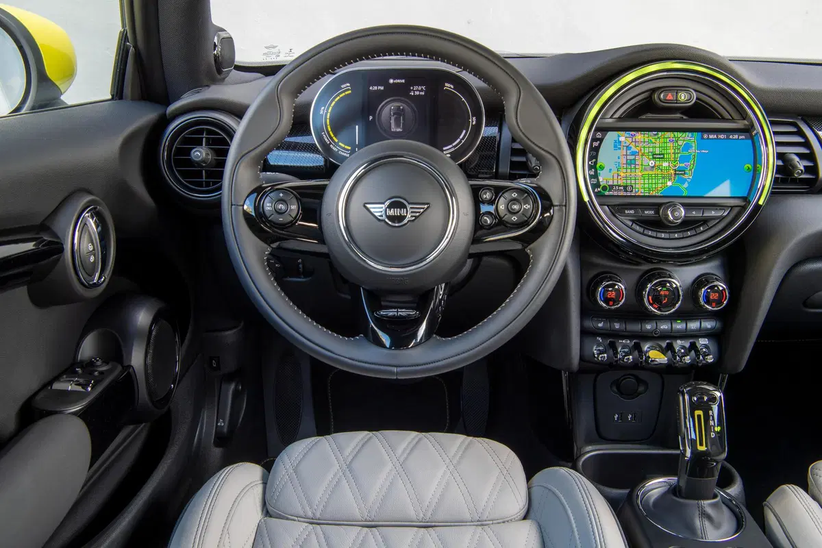 Controllare l'auto da remoto. L'App di Mini Elettrica [VIDEO] (12)