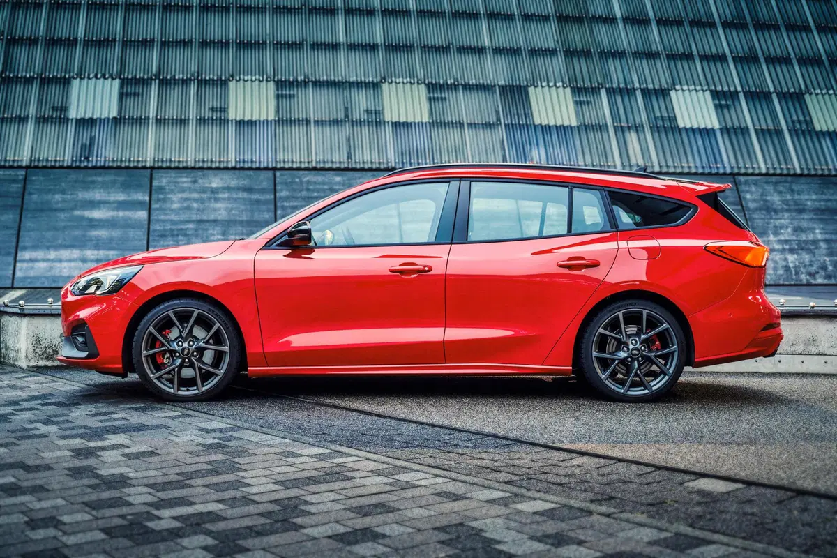 Ford Focus Station Wagon 1.0t ecoboost h ST-Line X 125cv (26)