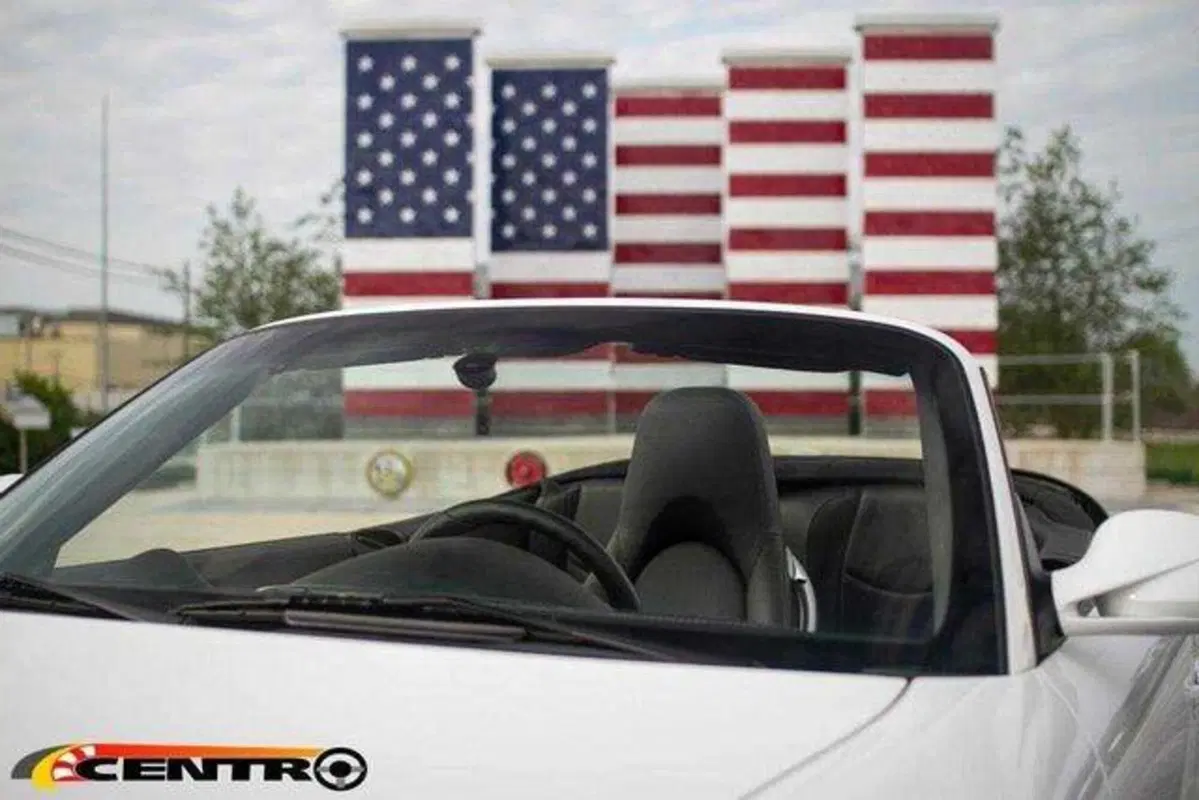 997 CC (Centro-Cabrio): dagli USA la Porsche 911 con guida centrale [1+2] (2)