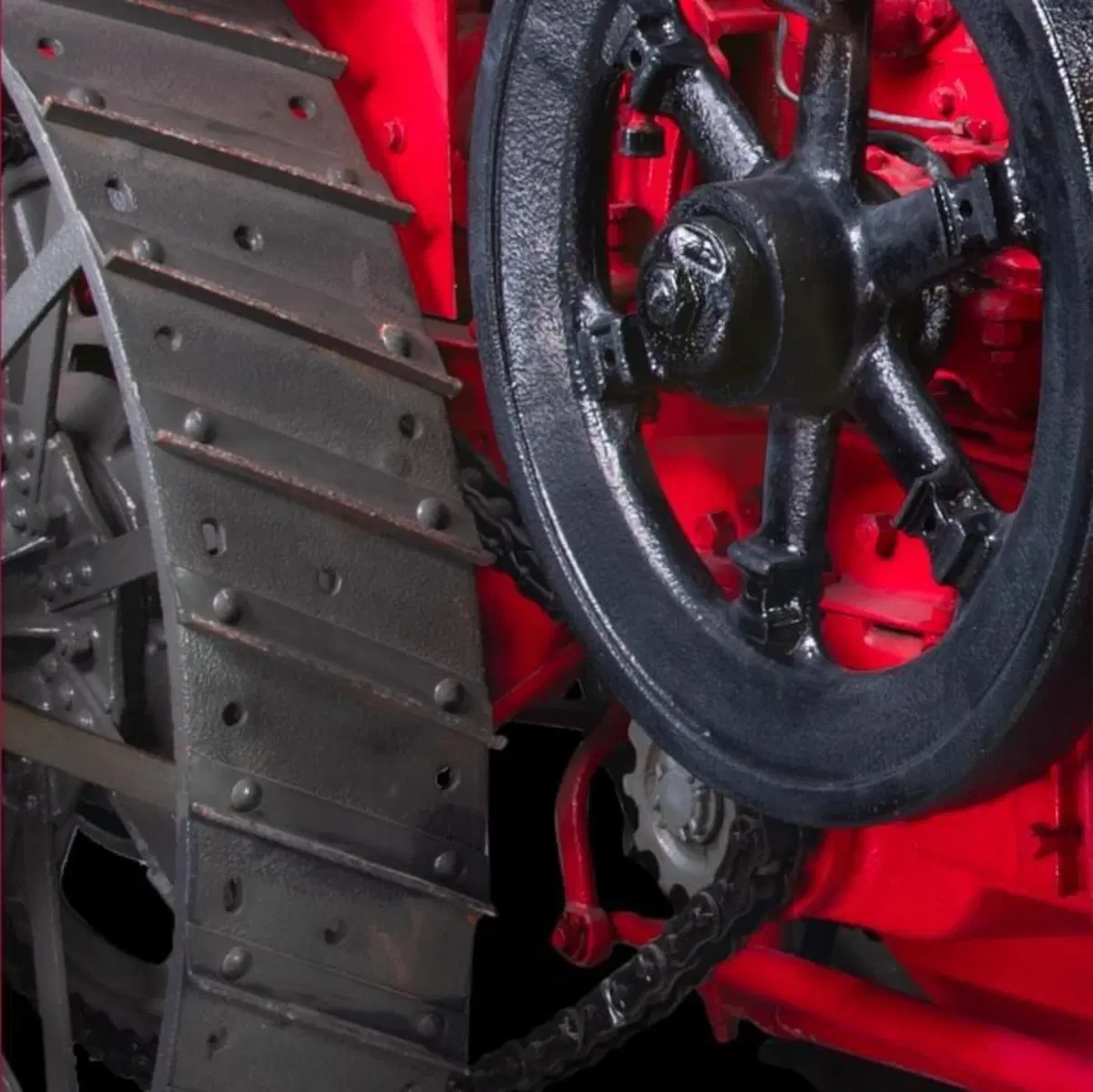 Non solo auto: il trattore Alfa Romeo nel museo (5)